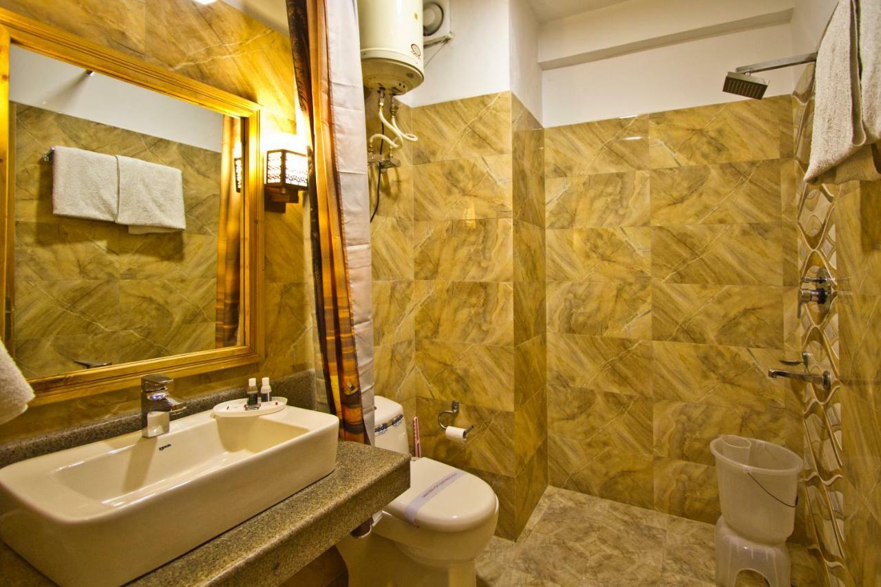 Holiday Bnb Manali Bagian luar foto